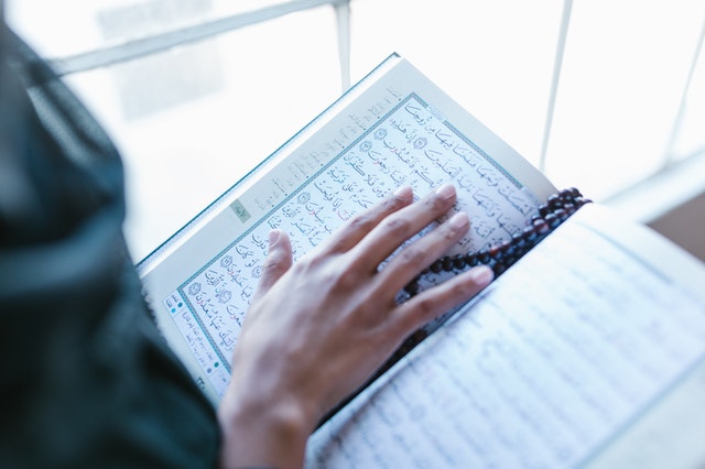 lire et méditer sur les versets du Coran
